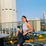 Losliya Mariyanesan Instagram - Your goals should be your priority 💜