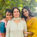 Losliya Mariyanesan Instagram - Happy Sunday 🍋