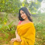 Losliya Mariyanesan Instagram - Happy Sunday 🍋