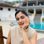 Losliya Mariyanesan Instagram - Sending some love ♥️