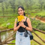 Losliya Mariyanesan Instagram - 🌻