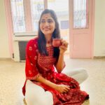 Losliya Mariyanesan Instagram - Good morning ☕️ @sruuthikaa 😘