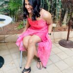 Losliya Mariyanesan Instagram - Ok , I m smiling ☺️who is melting ? Thanks @studio_l_by_lini for the lovely outfit . Feeling cute 🥰 Oh yeah , Happy Easter y’all ♥️
