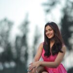 Losliya Mariyanesan Instagram - pink venom @dhanush__photography