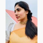 Losliya Mariyanesan Instagram - Queen Mentality .👑. 👗 @vi.bha_