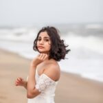 Losliya Mariyanesan Instagram - Life is a series of thousand little miracles @navin.appu @sty1e_guru @__ru_hii_