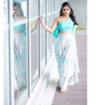 Losliya Mariyanesan Instagram - Smile when you look at yourself 🕸 Shot by @navin.appu Makeup & Hair @sty1e_guru Stylist @shimona_stalin Designer @knotweddinghouse Jewels @aarvee.chennai Location @citadinesomrchennai