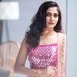 Losliya Mariyanesan Instagram - All waves eventually pass 🌊 Shot by @navin.appu Makeup & Hair @sty1e_guru Styling @shimona_stalin Lehenga @knotweddinghouse Jewels @aarvee.chennai Location @citadinesomrchennai