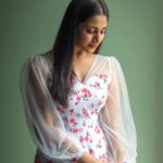 Losliya Mariyanesan Instagram - No one knows you. But all of them will judge you. 📸 @navin.appu 💄 @sty1e_guru 👗 Styling : @shimona_stalin Outfit : @knotweddinghouse Location @citadinesomrchennai