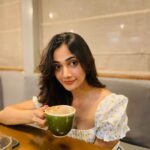 Losliya Mariyanesan Instagram - Believe in sudden positive shifts. Things can change for you at anytime. #october🦄