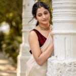 Losliya Mariyanesan Instagram - The one who will heal you is YOU : : : 📸 @kiransaphotography 👗 @vi.bha_ 💄 @radiancebridalstudio