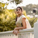Losliya Mariyanesan Instagram - The one who will heal you is YOU : : : 📸 @kiransaphotography 👗 @vi.bha_ 💄 @radiancebridalstudio