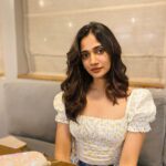 Losliya Mariyanesan Instagram - Believe in sudden positive shifts. Things can change for you at anytime. #october🦄