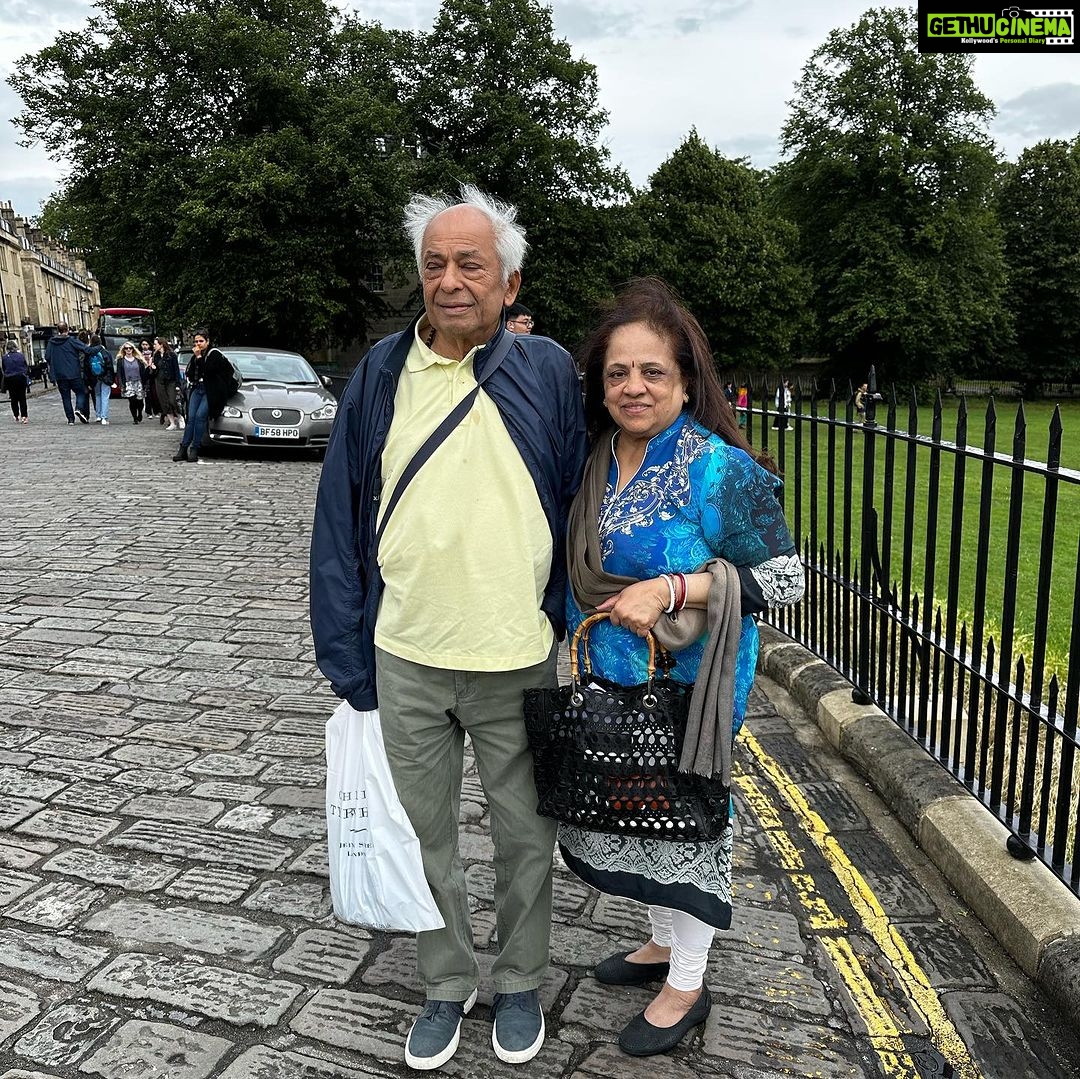 Madhoo Instagram - Happy birthday to my dad❤️❤️❤️❤️❤️ London, United Kingdom