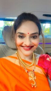 Madhoo Instagram - Jai Ganesha bappa 🙏🙏🙏❤️❤️❤️❤️