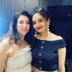Madhoo Instagram - Happy people happy life ❤️❤️❤️❤️ @poojasippy @payalkilachand @reshmavazirani1 @jenniferkotwal ❤️❤️❤️❤️