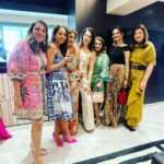 Madhoo Instagram - Happy people happy life ❤️❤️❤️❤️ @poojasippy @payalkilachand @reshmavazirani1 @jenniferkotwal ❤️❤️❤️❤️