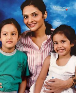 Madhoo Instagram - MEIN AUR MERI DUNIYA❤️❤️❤️❤️❤️❤️❤️