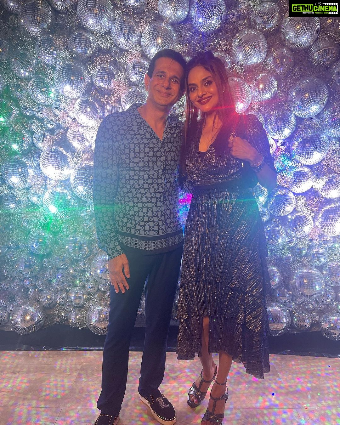 Madhoo Instagram - Happy birthday my dearest @bhavnesh_sawhney ❤️❤️❤️❤️❤️❤️❤️❤️ Mumbai, Maharashtra