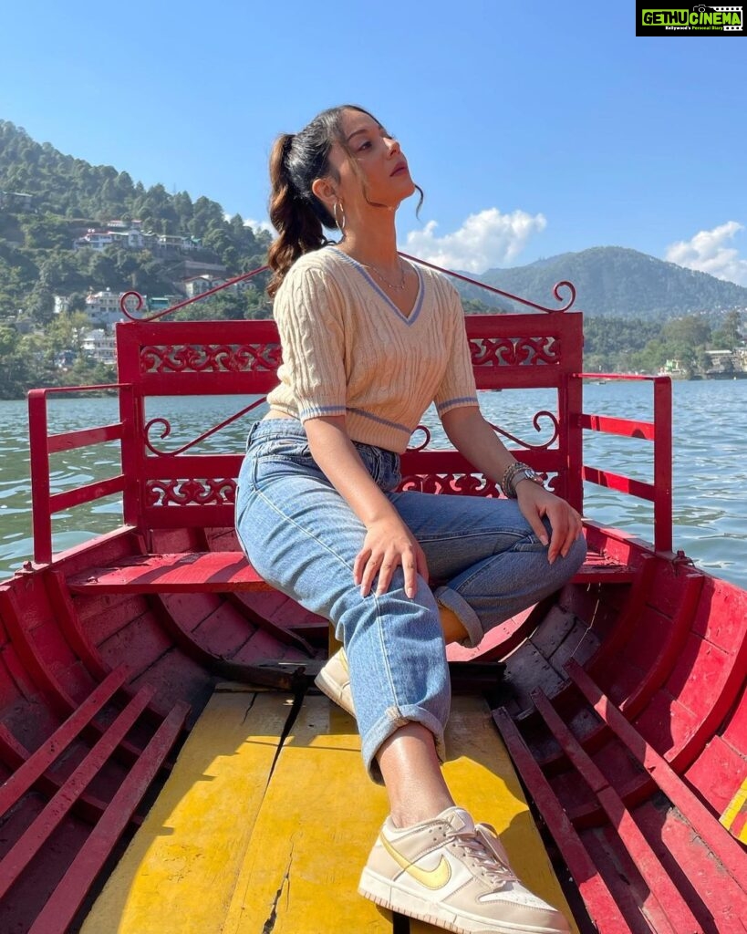 Madhurima Roy Instagram - Got me some boat, blues and bliss. Care to join? 🛶