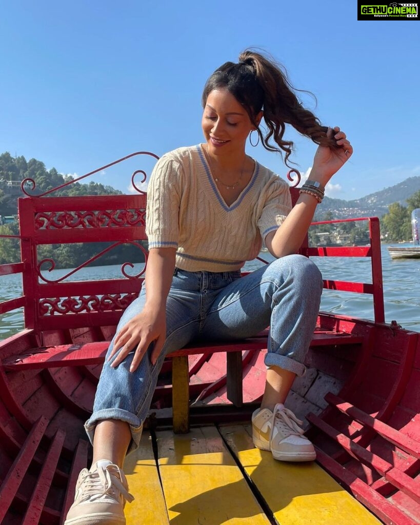 Madhurima Roy Instagram - Got me some boat, blues and bliss. Care to join? 🛶