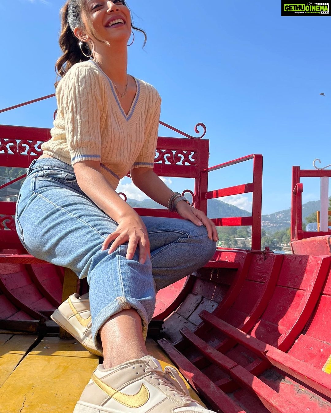 Madhurima Roy Instagram - Got me some boat, blues and bliss. Care to join? 🛶