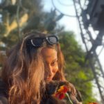 Madhurima Roy Instagram - Little su-paw star on set 🐾✨