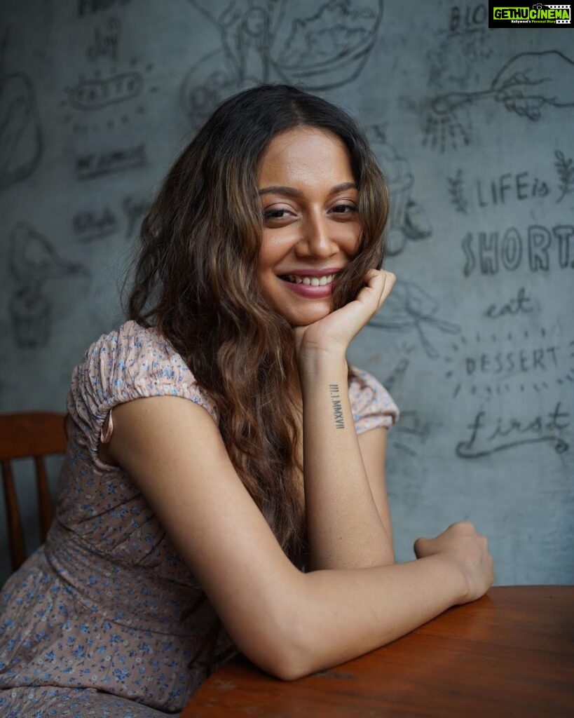 Actress Madhurima Roy HD Instagram Photos and Wallpapers October 2023 ...
