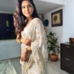 Madhurima Tuli Instagram - Piya tose Naina lage re.. 🫶🏼🤍 #sareelove #momssaree #love #white #peace