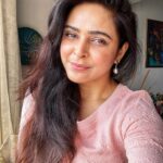 Madhurima Tuli Instagram - Selfieeeeees 🫶🏼🌸 #selfies #timepass #life #liveitup #goodvibes