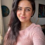 Madhurima Tuli Instagram - Selfieeeeees 🫶🏼🌸 #selfies #timepass #life #liveitup #goodvibes