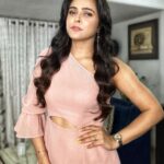 Madhurima Tuli Instagram - Selfie series 🌸💓 HMU @sunny_makeup_artist #selfie #pink #love #loveyourself