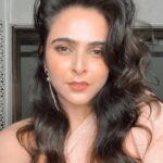 Madhurima Tuli Instagram - Selfie series 🌸💓 HMU @sunny_makeup_artist #selfie #pink #love #loveyourself