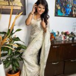 Madhurima Tuli Instagram - Piya tose Naina lage re.. 🫶🏼🤍 #sareelove #momssaree #love #white #peace