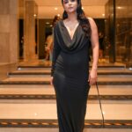 Madhurima Tuli Instagram - #lokmatmoststylishawards 💫⭐️ Outfit @ikichic_official Stylist @simstyles20 Accessories @cherryblossoms.designs Earrings @rubans.in @oakpinionpr HMU @raj_mukadam Photographer - Piyush / @gunjanc7 @lokmat #aboutlastnight