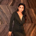 Madhurima Tuli Instagram - #lokmatmoststylishawards 💫⭐️ Outfit @ikichic_official Stylist @simstyles20 Accessories @cherryblossoms.designs Earrings @rubans.in @oakpinionpr HMU @raj_mukadam Photographer - Piyush / @gunjanc7 @lokmat #aboutlastnight