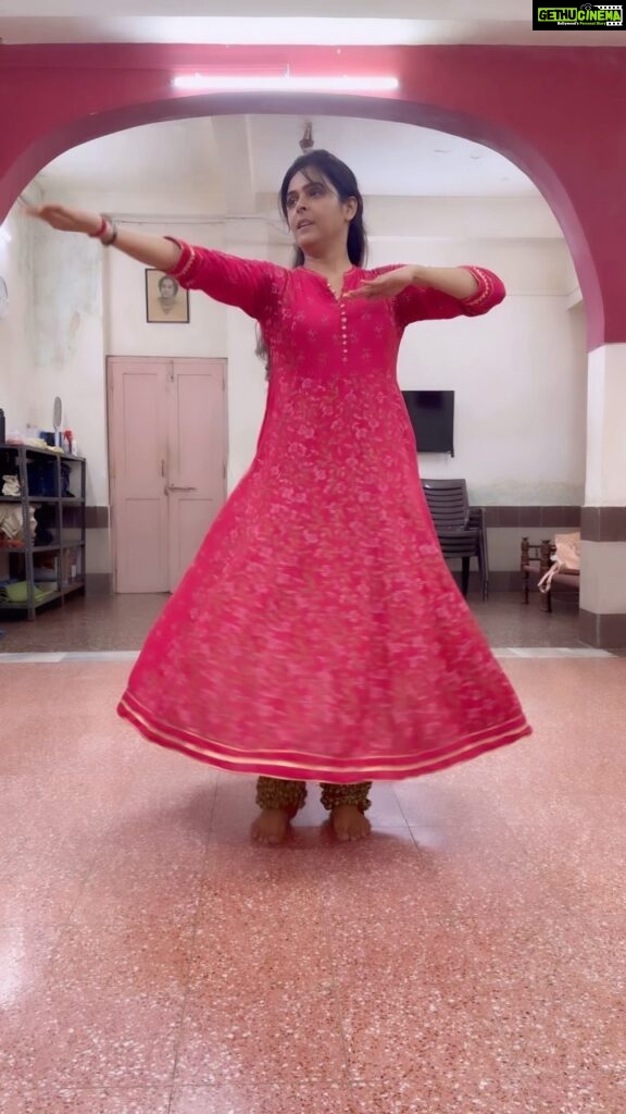Madhurima Tuli Instagram - First day of learning Kathak.. Really excited to be learning from @rajendrachaturvedi Sir. Had been planning this since a very long time. Have learnt odissi dance earlier but always wanted to learn Kathak too. So here I am ❤
