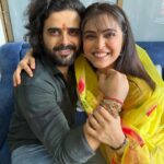 Madhurima Tuli Instagram - Wish you all a very Happy Rakshabandhan 🩷🙏🏼 Wearing - @ambraee_ #brothersisterlove #rakshabandhan