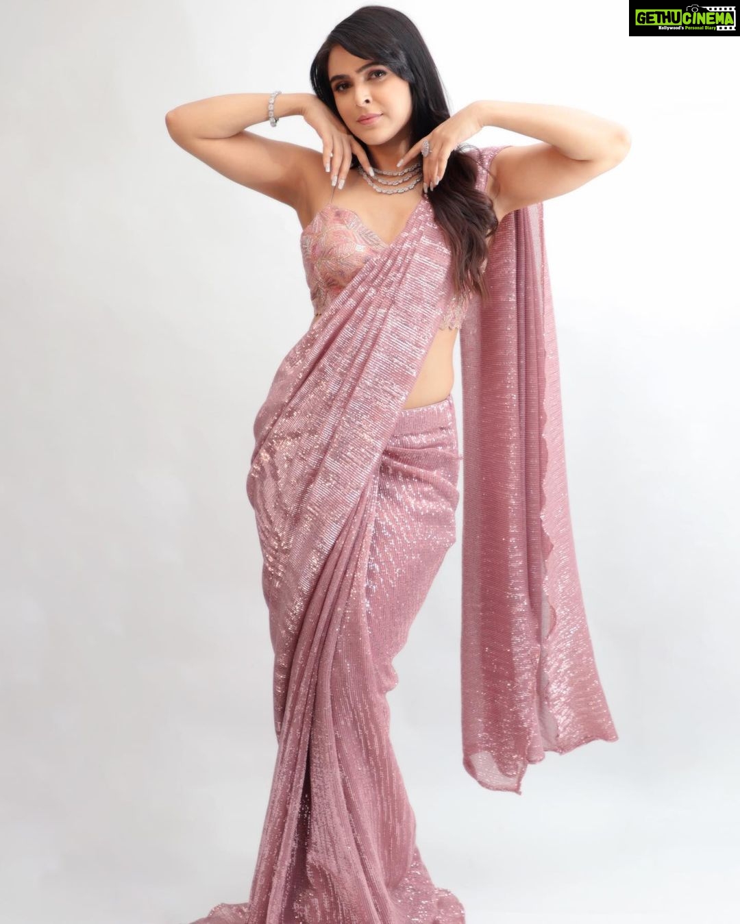 Madhurima Tuli Instagram - 🦄💖💫 Outfit @kalkifashion Jewelry by: @miranabymegha @affiliates_pr Ring @rubans.in @oakpinionpr Stylist @simstyles20 with @dikffaa_ HMU @raj_mukadam Photographer @o_chhayachitrakar