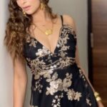 Madhuurima Instagram – “Draped in sensuous shades of gold and black, ready to shimmer through the night. ✨🖤 #GoldenElegance #SensuousCharm”

Wearing @a.la.modebyakanksha