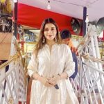 Madhuurima Instagram - Radiating pure joy as I finally got the chance to seek blessings at Lalbaug cha Raja! 🙏✨ Grateful for this divine opportunity amidst the crowd and chaos. 🌟 #LalbaugChaRaja ❤️❤️❤️