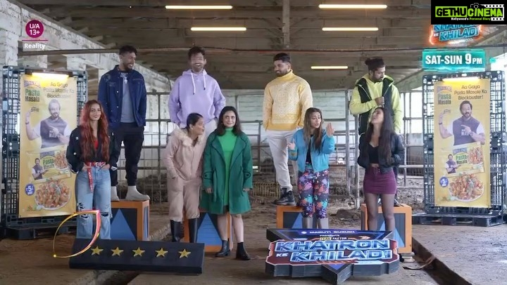 Madhuurima Instagram - Hamari girls ka dostana hi alag hai! 😂 Dekhiye #KhatronKeKhiladi, harr Sat-Sun raat 9 baje, sirf #Colors par. #KKK13 #KhatronKeKhiladi13 @itsrohitshetty @msarenaofficial @archanagautamm @aisharma812 @nyra_banerjee