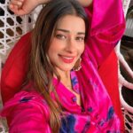 Madhuurima Instagram - I’mmaa in the pink mood today 🧿❤️😍 Outfit by @barrooni.in @imanilsharmaa @starhouzz #reelsinstagram #reelitfeelit #reelsindia #explore #pinkpinkpink #pinkaesthetic