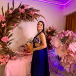 Madhuurima Instagram - Ease grace and elegance ???? Styled by @litittlepuffsofhappiness @styleitwithraavi outfit @masumimewawallaofficial #blue #pretty #prettywoman #saree #indianbeauty