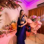 Madhuurima Instagram - Ease grace and elegance ???? Styled by @litittlepuffsofhappiness @styleitwithraavi outfit @masumimewawallaofficial #blue #pretty #prettywoman #saree #indianbeauty
