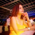 Madirakshi Mundle Instagram - अच्छा सुनो, समझदार मत होना मुझे तुम्हारी नादानियों से प्यार है..! @flamiingtables3