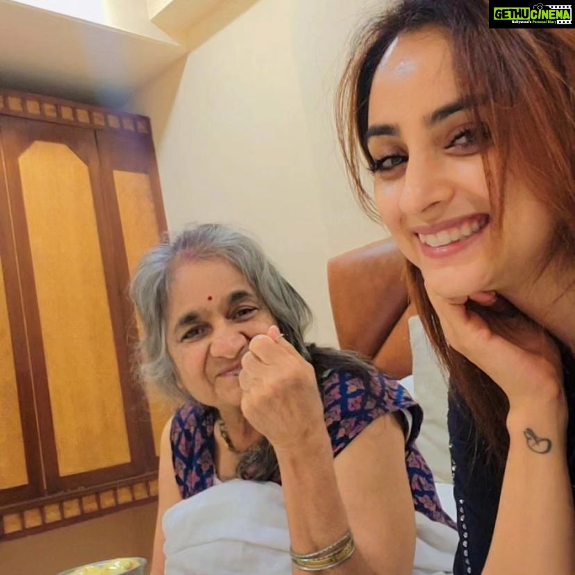 Madirakshi Mundle Instagram - I must have done something incredible in my previous life to have you as my mother-in-law, the most wonderful mother one can ever ask for. Thank you for your amazing unconditional love, care, food, all the laughter, and many more memories we will continue to create❤️ May you be blessed with good health always. Love u Mummmieee ❤️ Happy birthday mom-in-law! 🎂 🥮 🍥 🥞 🧁 🍰