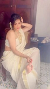 Madonna Sebastian Instagram - Courtesy @megharaiphi , I know you capture moments like anyone! 
In between Onam shoot with the team 
@raimes_designerboutique 
@rahul_raj_._r 
@samson_lei 
@planetjewel