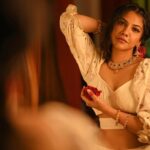 Madonna Sebastian Instagram – Onavarnangal 🌺🌺🌺

#onamvenam 
@raimes_designerboutique 
@rahul_raj_._r 
@samson_lei @samsonlei_hair_and_makeup 
@planetjewel 
@fortekochi 

#onam #onamonam2023 #kerala