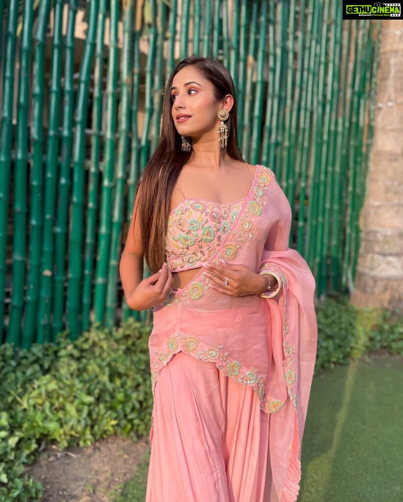 Maera Mishra Instagram - Bloom like a Flower, Shine like a Star. 🌸 Outfit by @rosecreationsludhiana ❤